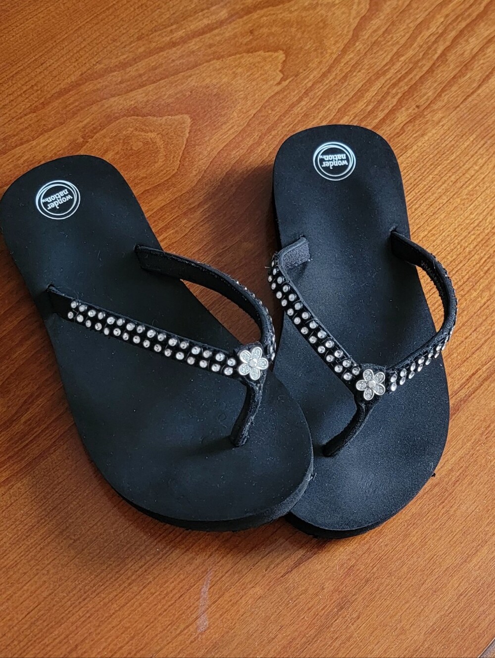 Kids flip flops